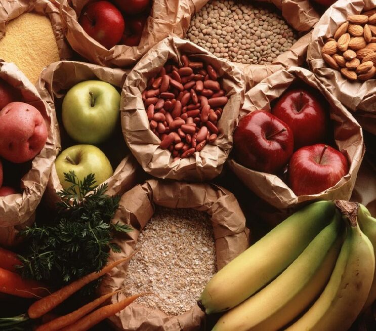 Nützliche Lebensmittel zur diätetischen Zubereitung zur Reinigung des Körpers von Parasiten.